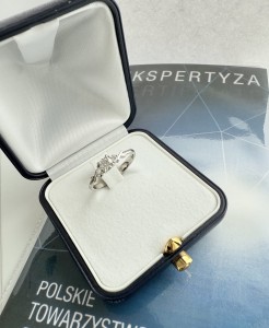 pierscionek w białym złocie z brylantami 0,37ct-adbizuteria.JPG