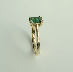 pierscionek ze szmaragdem 0,89ct-adbizuteria.jpg